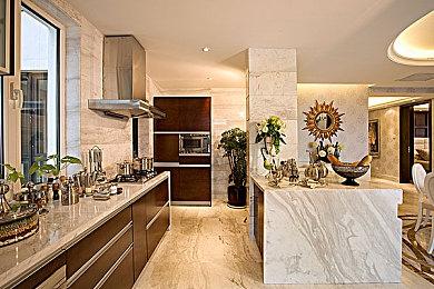 画面看起来很能打 网友分享AI生成的《GTA4》